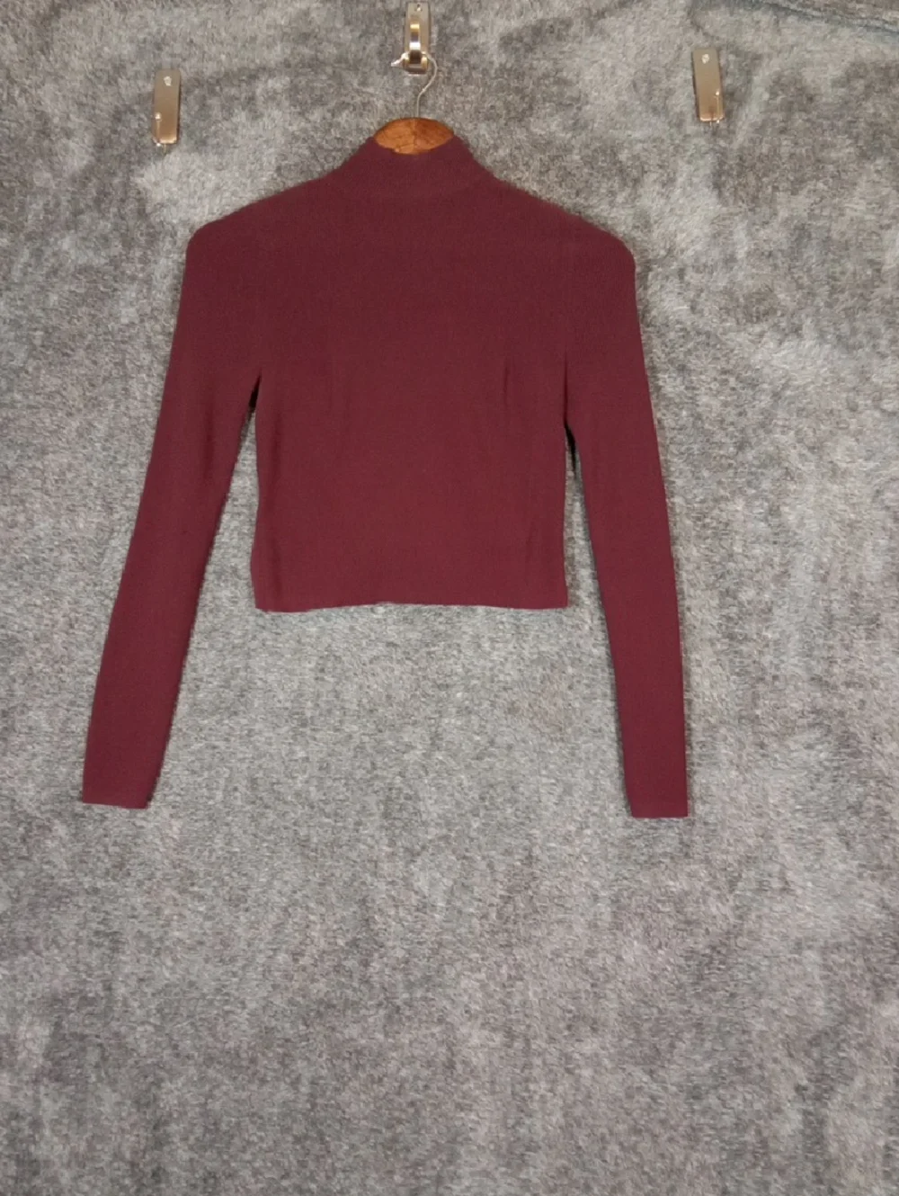 Lululemon Ribbed Knit Twist Back Mockneck Cropped Top Fitted Balletcore Womens M